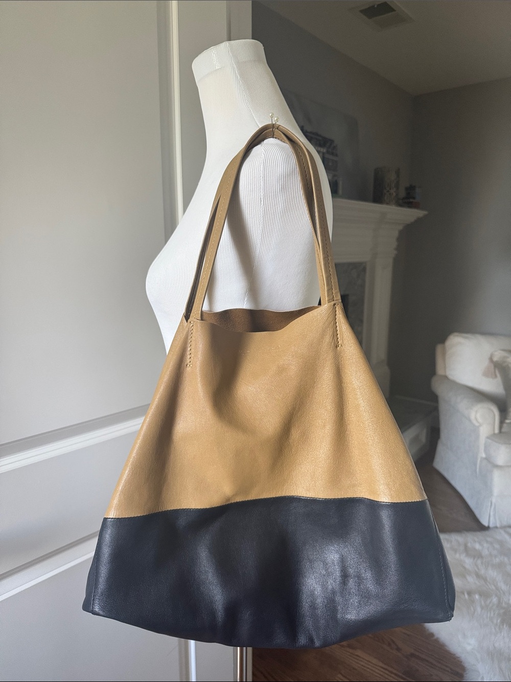 Auth Celine Horizontal Two-Tone Cabas Shopping Tote Bag Navy Tan